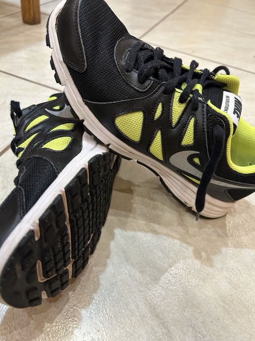 Nike resolution 2gs 70 lei