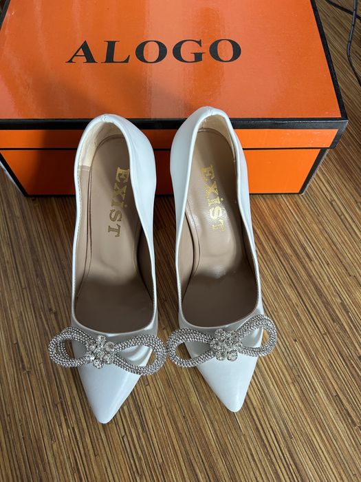 Елегантни дамски обувки!