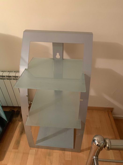 Дизайнерские Стеклянные Стилажи