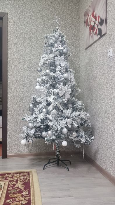 Продаётся ёлка 1.8метр