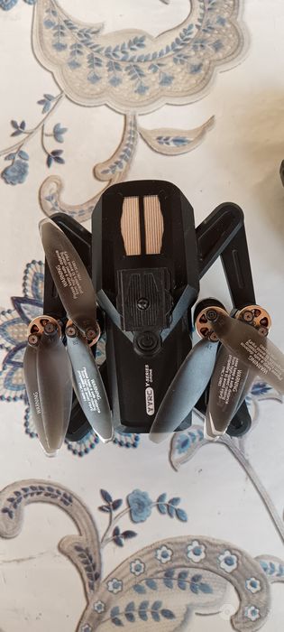 Dron sotiladi o'rganish uchun.