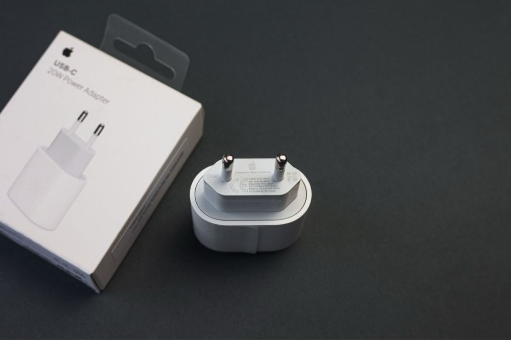 Оригинално зарядно/адаптер за/Apple iPhone/Айфон USB-C 20W FastCharge