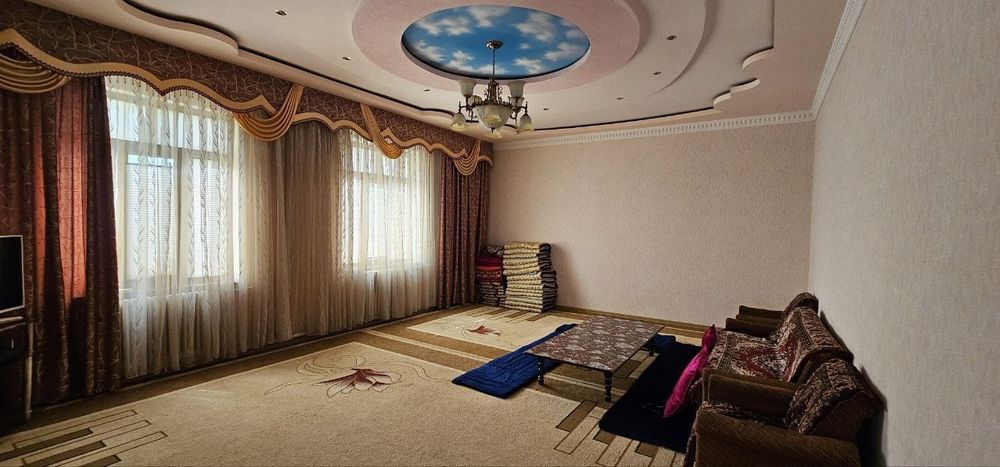 6 Sotixli Guliston 3 dagi hovli sotiladi