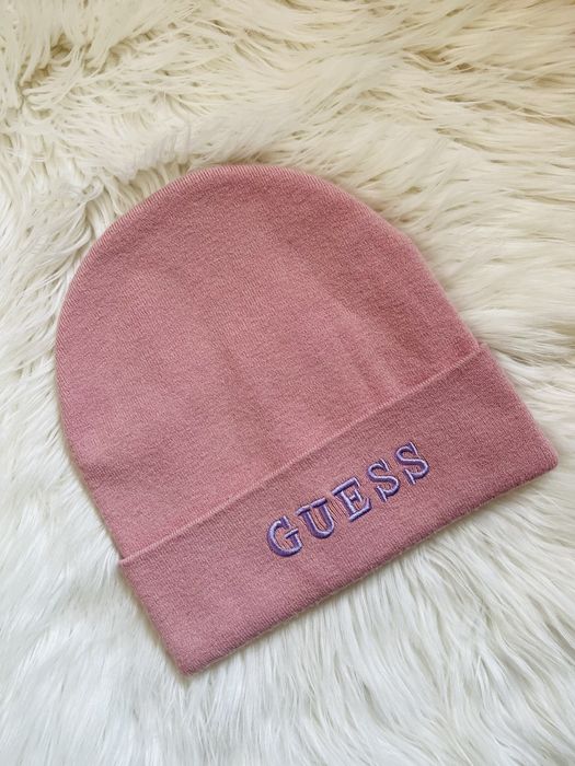 Оригинална шапка guess