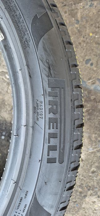2 anvelope iarna Pirelli 245/45/21,dot 2020.Pretul este pe bucata