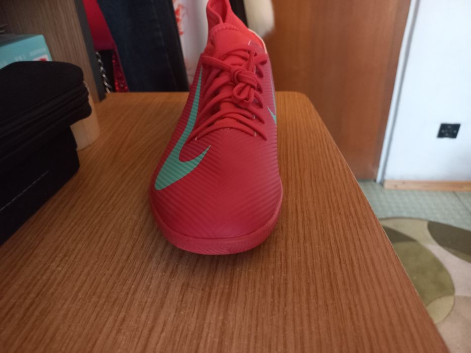 Vând ghete fotbal mărime 36..i