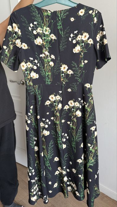 Платья разные в идеальном состоянии