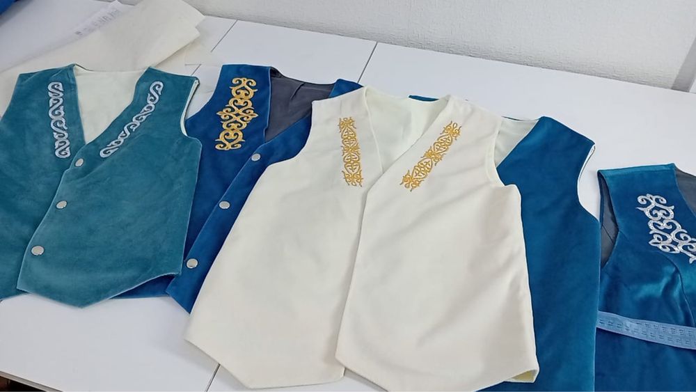 Национальные жилетки