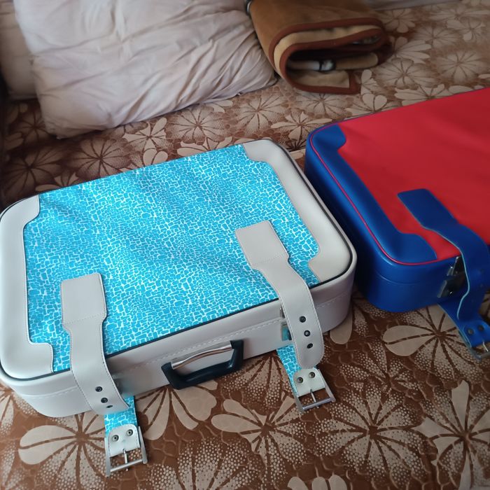 Два новых чемодана!!!Советское качество!!!