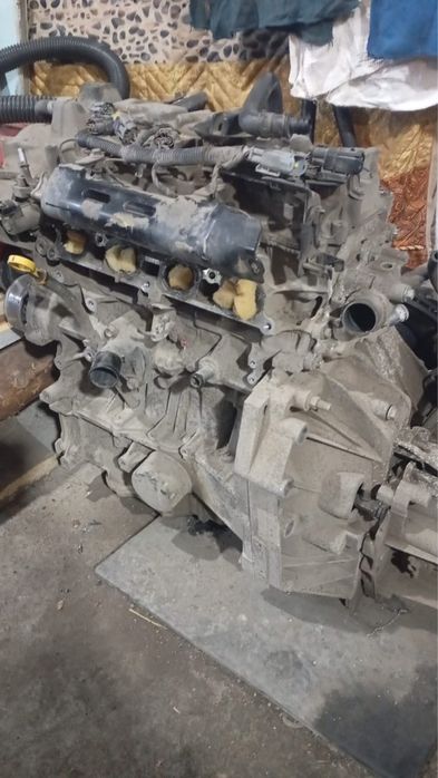 Продается двигатель с коробкой