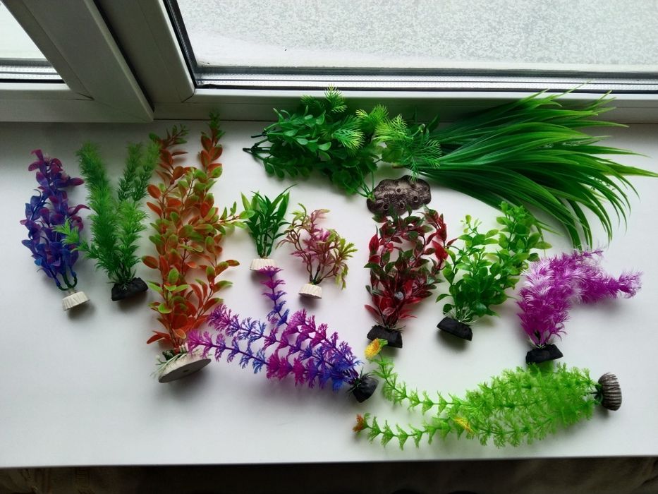 Продам аквариум и декорации