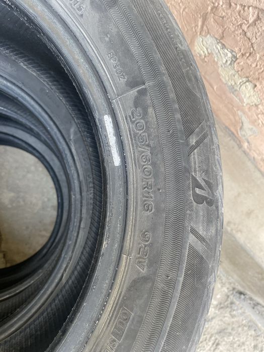Продам шины 16 размера б/у(Bridgestone)