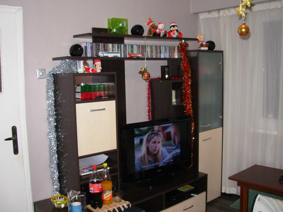 Продавам мебели от една серия