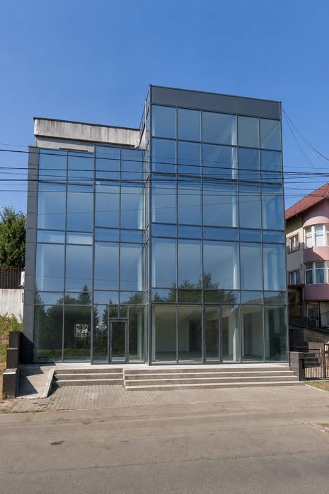 Cladire de inchiriat, Spatiu Comercial, Birouri Pitesti Fratii Golesti