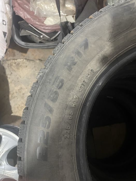 Продам резину на 17