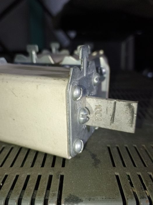 ПН-2 100а плавкие вставки