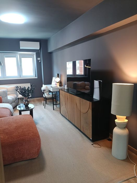 Apartament cu 4 camere în Răcădău