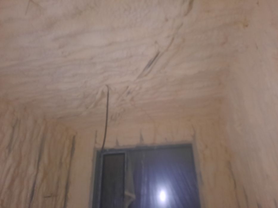 Izolatie/Izolații cu spumă poliuretanica,termice și fonice