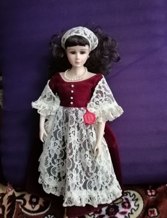 Papusa portelan Bisque