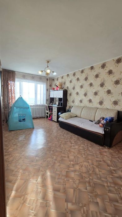 Продается 2 комн.квартира на 1 микрорайоне