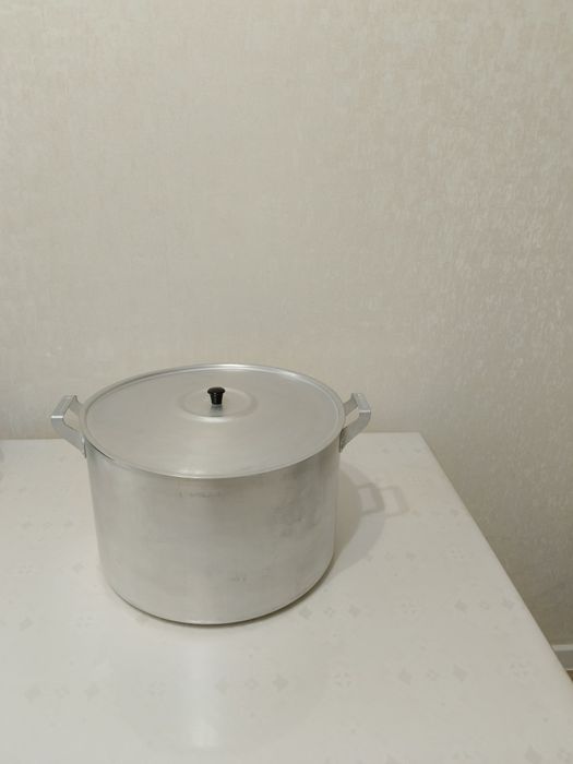 Продам кастрюлю алюминиевую