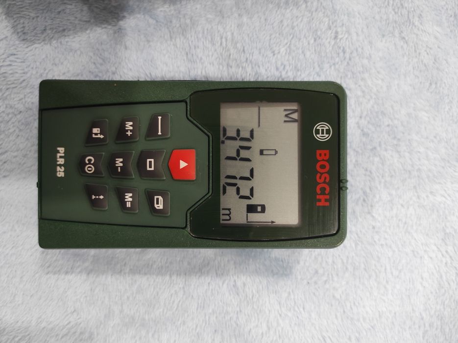 Продам лазерный дальномер Bosch PLR 25