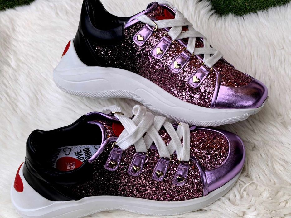 Love Moschino оригинални дамски сникърси нови 38 номер