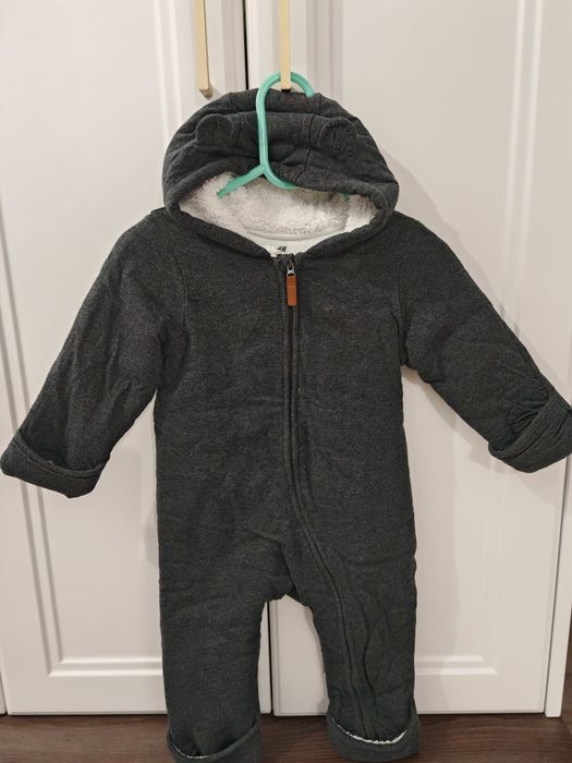 Lot hăinuțe de fetiță mărimile 68-74, toamnă/iarnă, stare impecabilă.