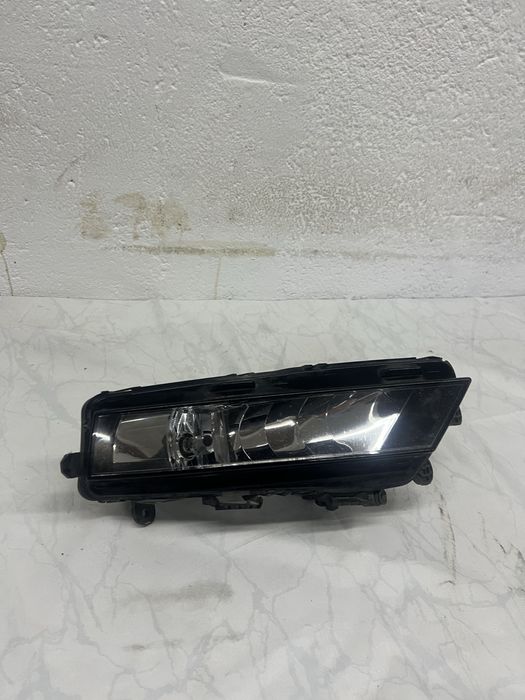 Proiector dreapta skoda octavia 3