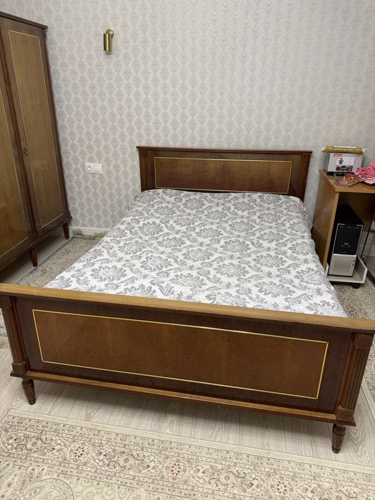 Спальный гарнитур, винтаж, чистое дерево