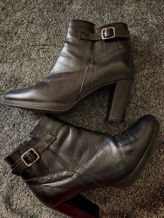 Vand cizme din piele