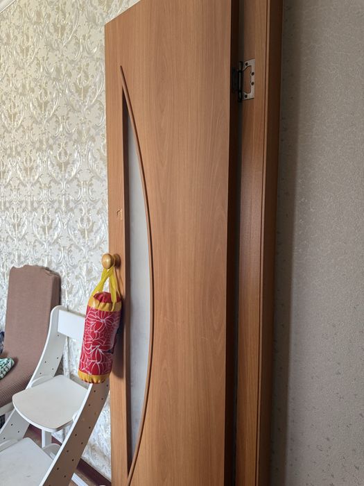 Продам двери коричневые