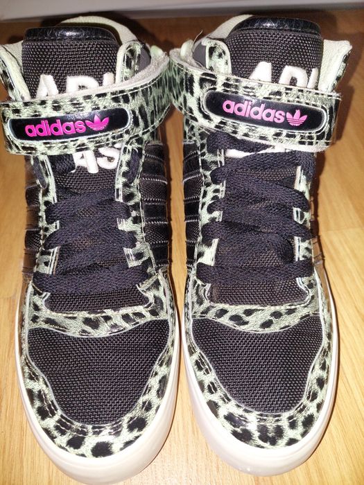 Оригинални маратонки Nike,Guess