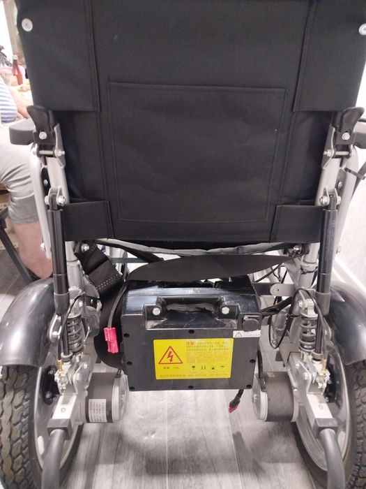 Продаётся инвалидная коляска.