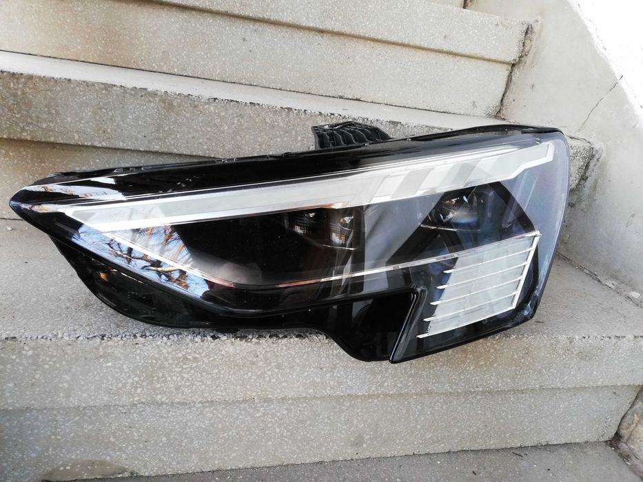 Фар Ауди А3 ляв LED/Фар Audi A3 S3 RS3 8Y FULL Matrix LED