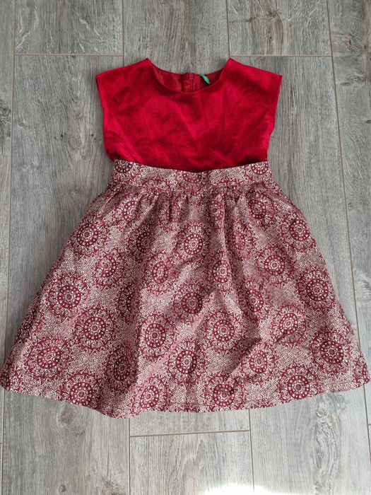 Rochie 6-7 ani eleganta, noua, United Colors of Benetton