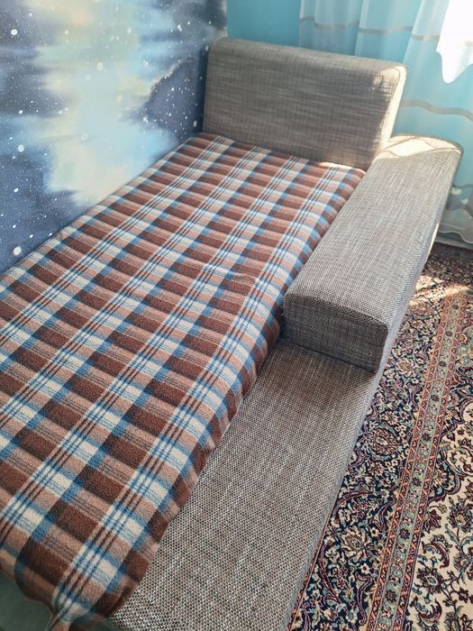 Продам угловой диван.