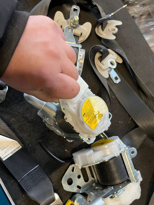 Lexus CT200H Батерия броня фарове  стопове колани