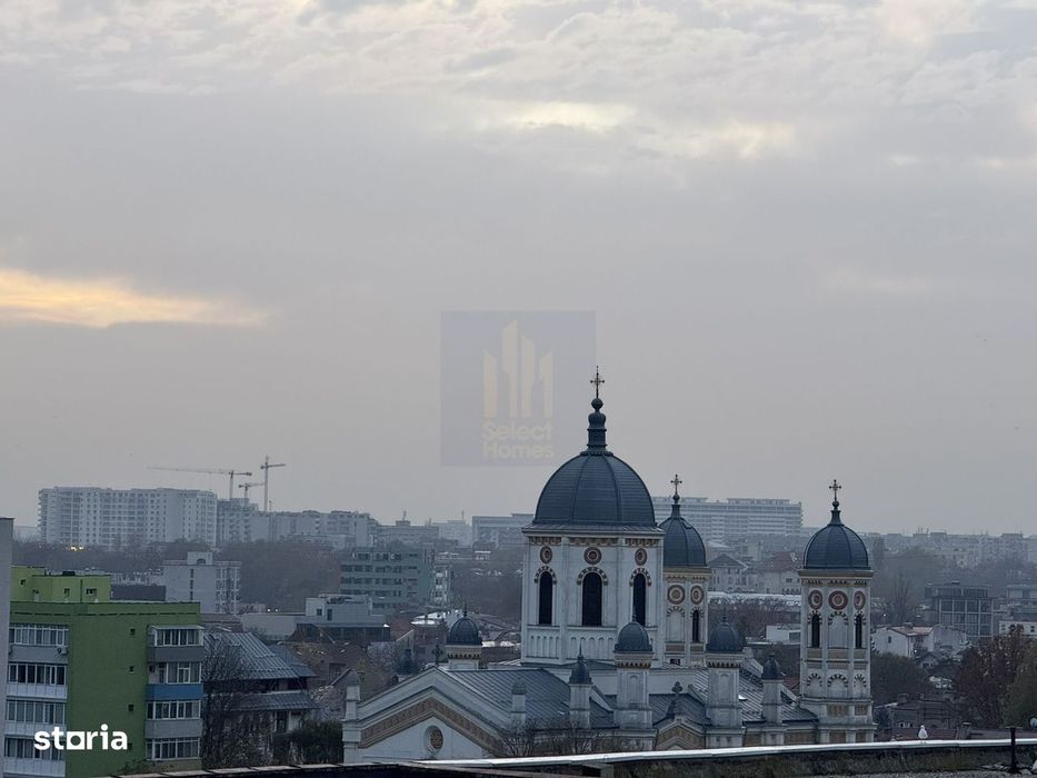 Garsoniera cu terasa de vanzare in *Piata Unirii*