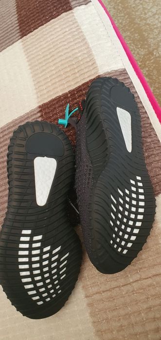 Кросовки yeezy 350