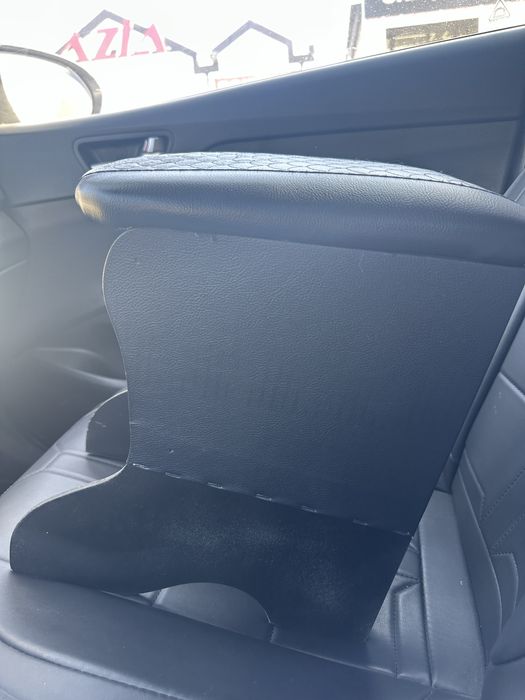 Продам подлокотник универсальный