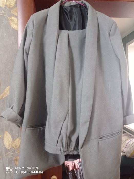 Продам вещи для студентов, платье на выпускной