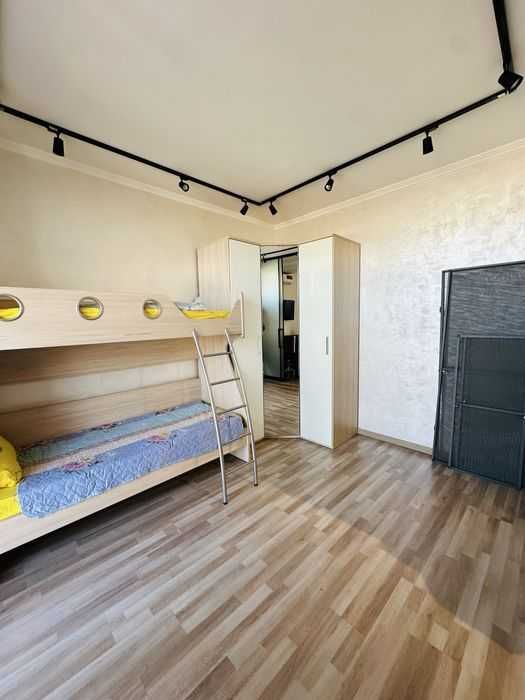 у.Шота Руставели, НОВОСТРОЙКА  3/10/12  73 м²