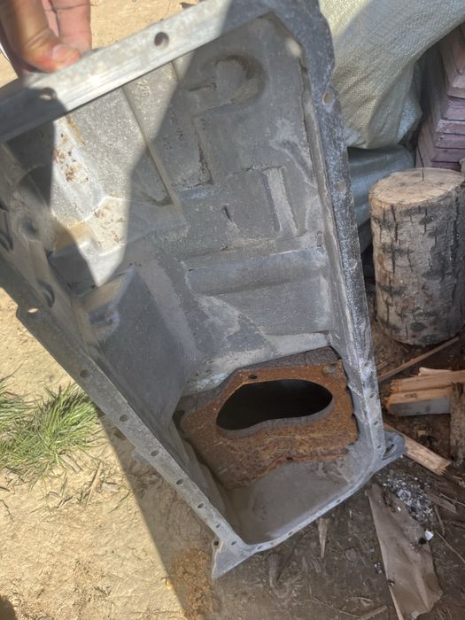 бмв  запчасть паддон