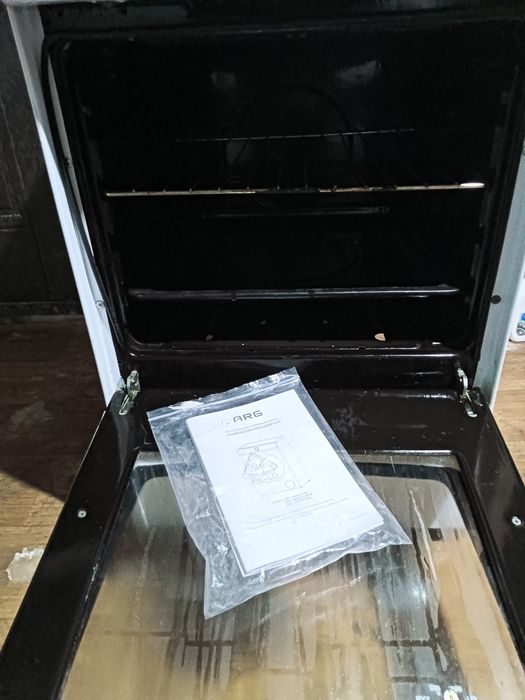 Продам газ плиту