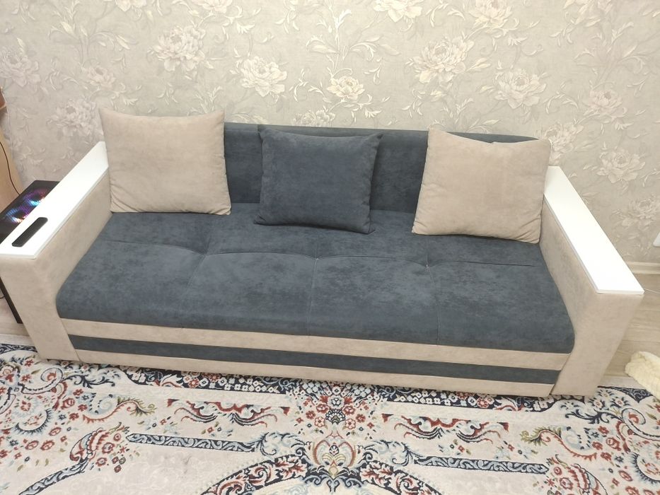 Продам диван срочно