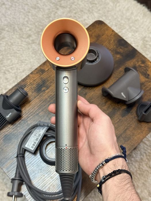 Uscator de par Dyson Supersonic
