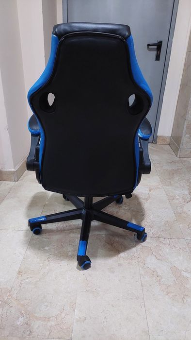 Продавам Геймърски стол