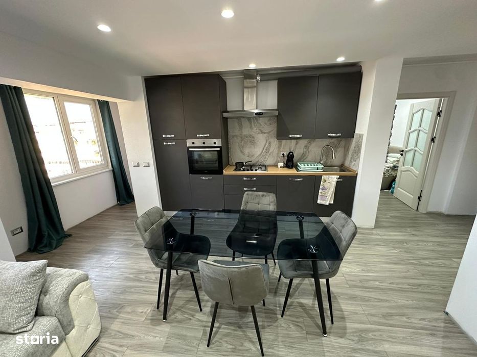 Vand apartament cu 3 camere decomadat ultracentral