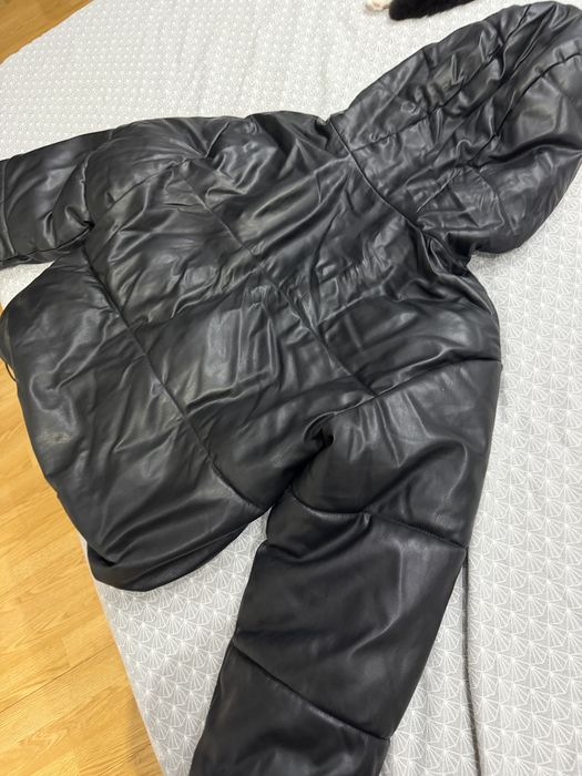 Черно зимно яке Bershka